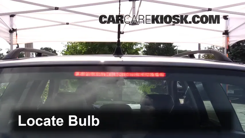 2005 Volkswagen Passat GLS 4 Motion 1.8L 4 Cyl. Turbo Wagon Éclairage Feu de freinage central (remplacer l'ampoule)
